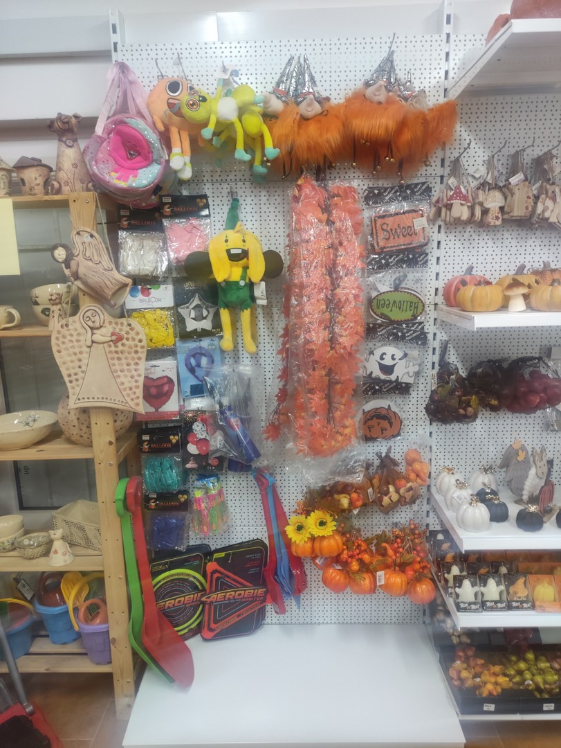 Obchod/></figure>
      <figure><img class=